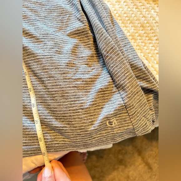 Gap Gray White Stripes Open Back Tie Long Sleeve Activewear Top - Picture 5 of 7